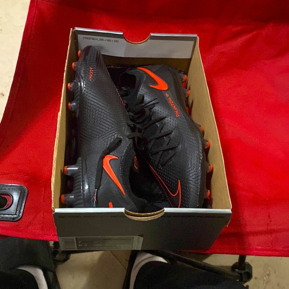 Phantom gt , brand new size 7